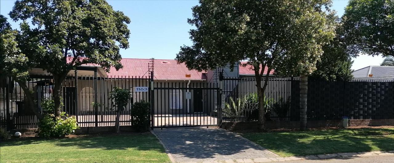 Meadowbrook Guesthouse Pretoria-Noord Extérieur photo